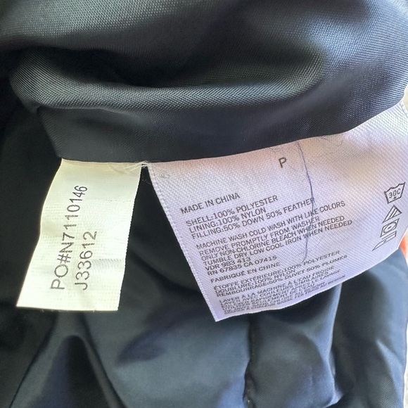 Nautica Men's Orange Puffer Vest size small - Picture 6 of 6